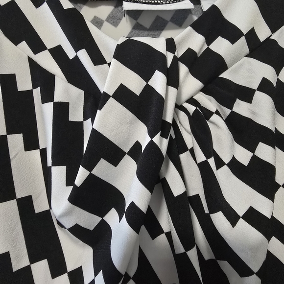 New York & Company Black and White Blouse - Picture 4 of 9